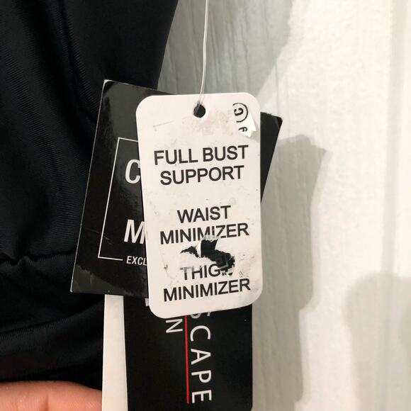 Island Escape Womens‎ Swim Tankini Top Sz 16W Black Knot Front Full Bust Support - Picture 3 of 9